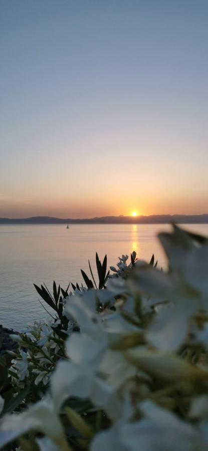 Pouletis Family Apartments - Akroyali Seaview Getaways Καλαμάτα Εξωτερικό φωτογραφία