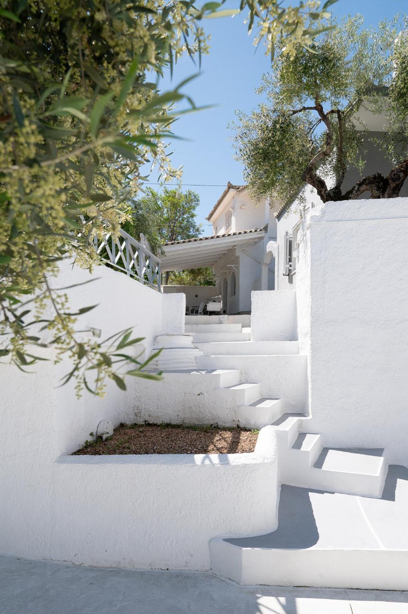 Pouletis Family Apartments - Akroyali Seaview Getaways Καλαμάτα Εξωτερικό φωτογραφία