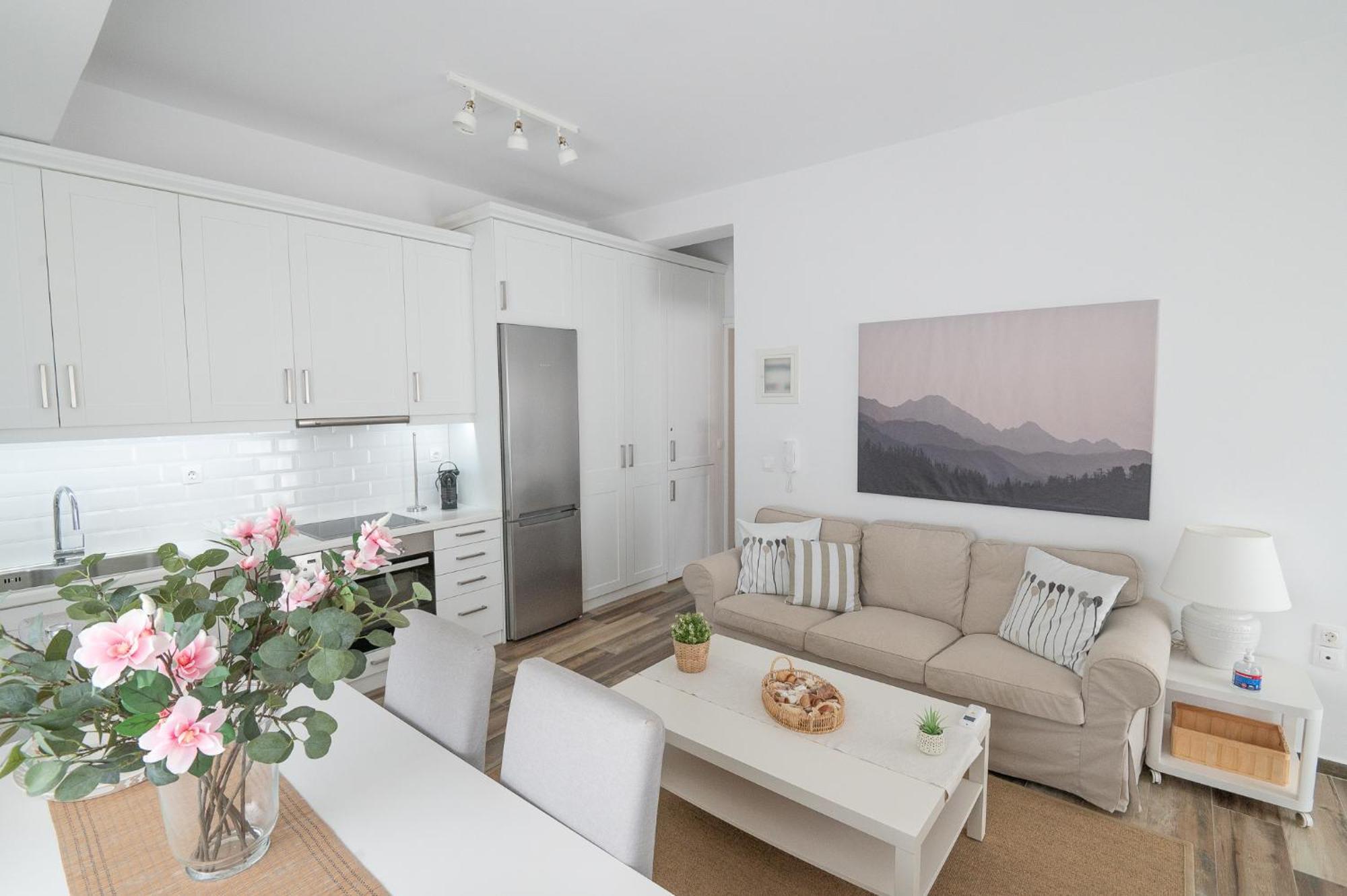 Pouletis Family Apartments - Akroyali Seaview Getaways Καλαμάτα Εξωτερικό φωτογραφία