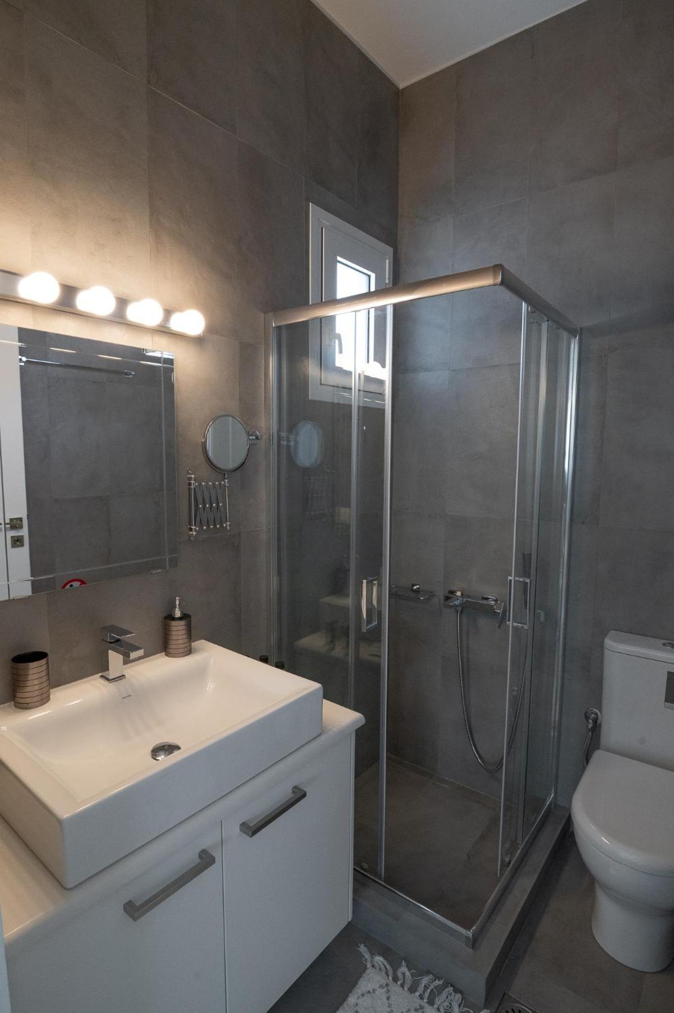 Pouletis Family Apartments - Akroyali Seaview Getaways Καλαμάτα Εξωτερικό φωτογραφία