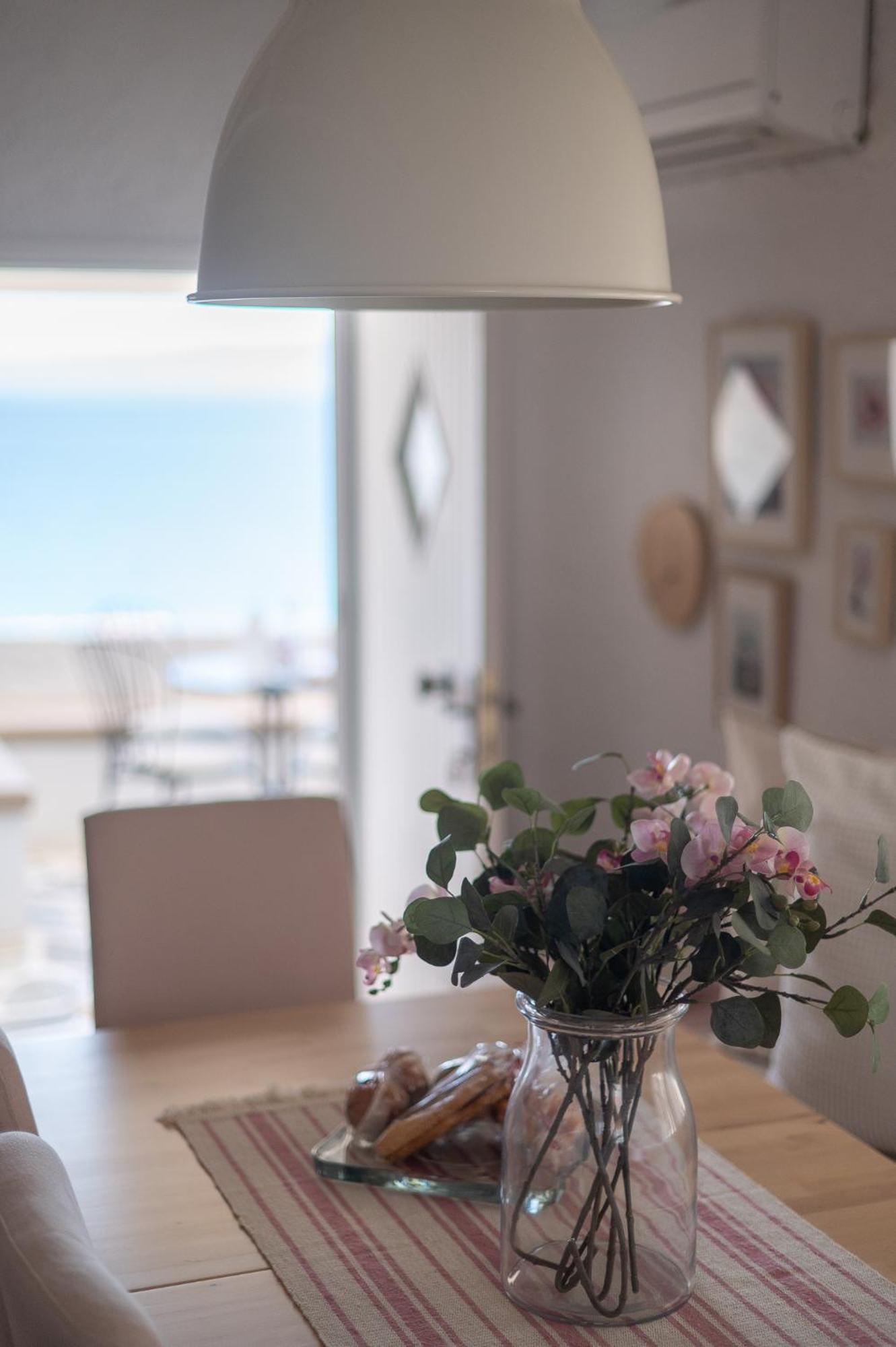 Pouletis Family Apartments - Akroyali Seaview Getaways Καλαμάτα Εξωτερικό φωτογραφία