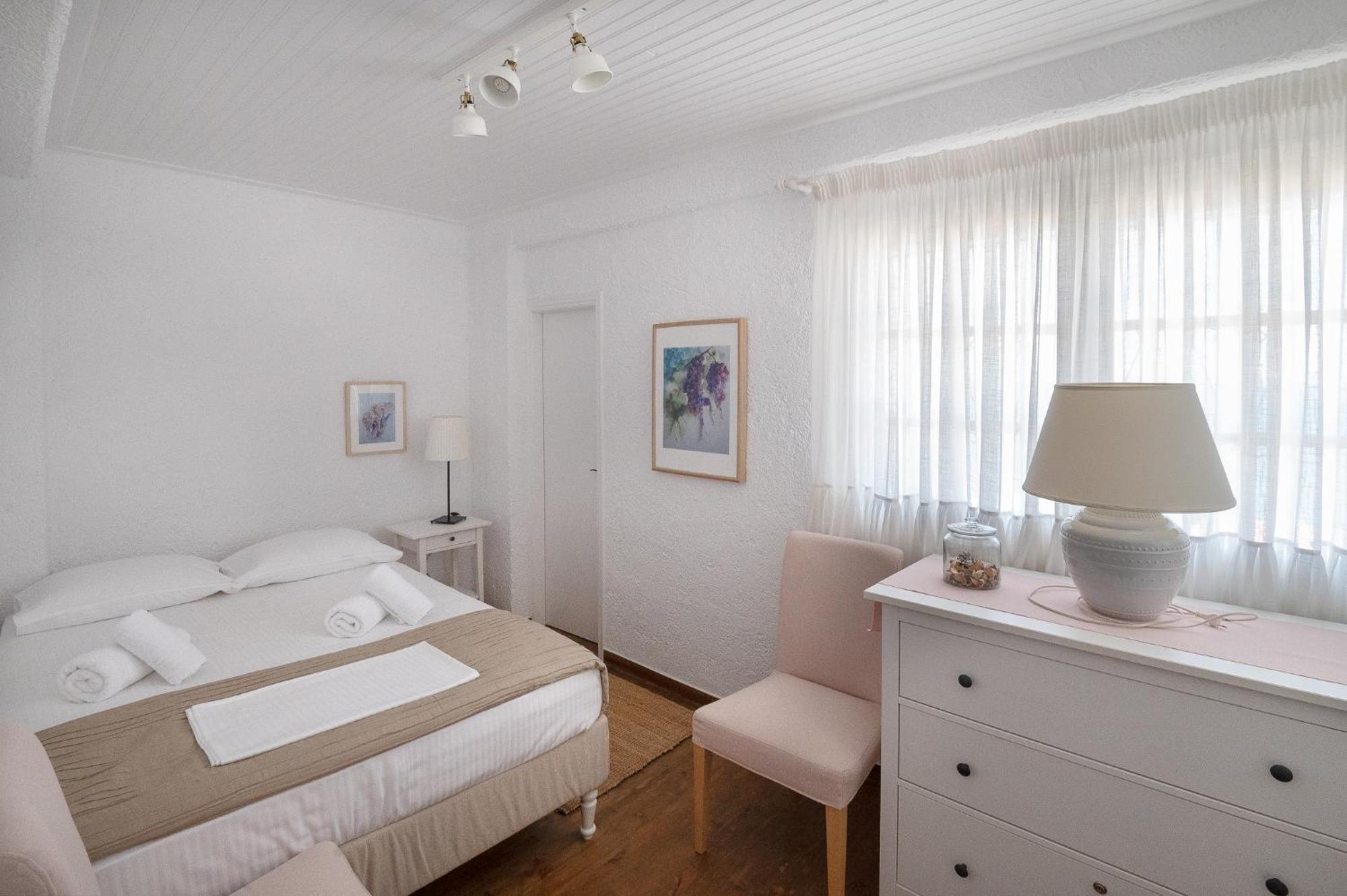 Pouletis Family Apartments - Akroyali Seaview Getaways Καλαμάτα Εξωτερικό φωτογραφία