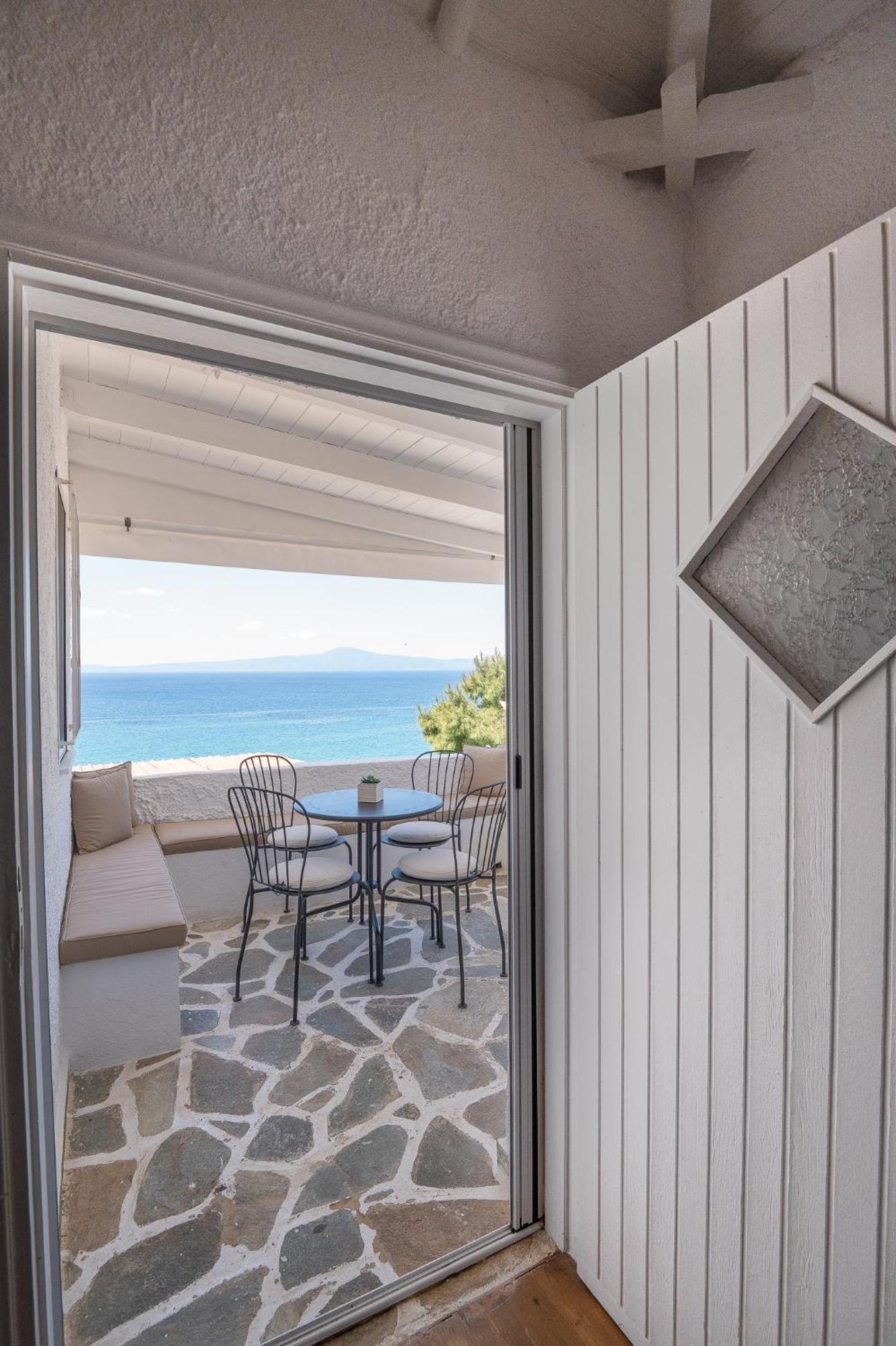 Pouletis Family Apartments - Akroyali Seaview Getaways Καλαμάτα Εξωτερικό φωτογραφία