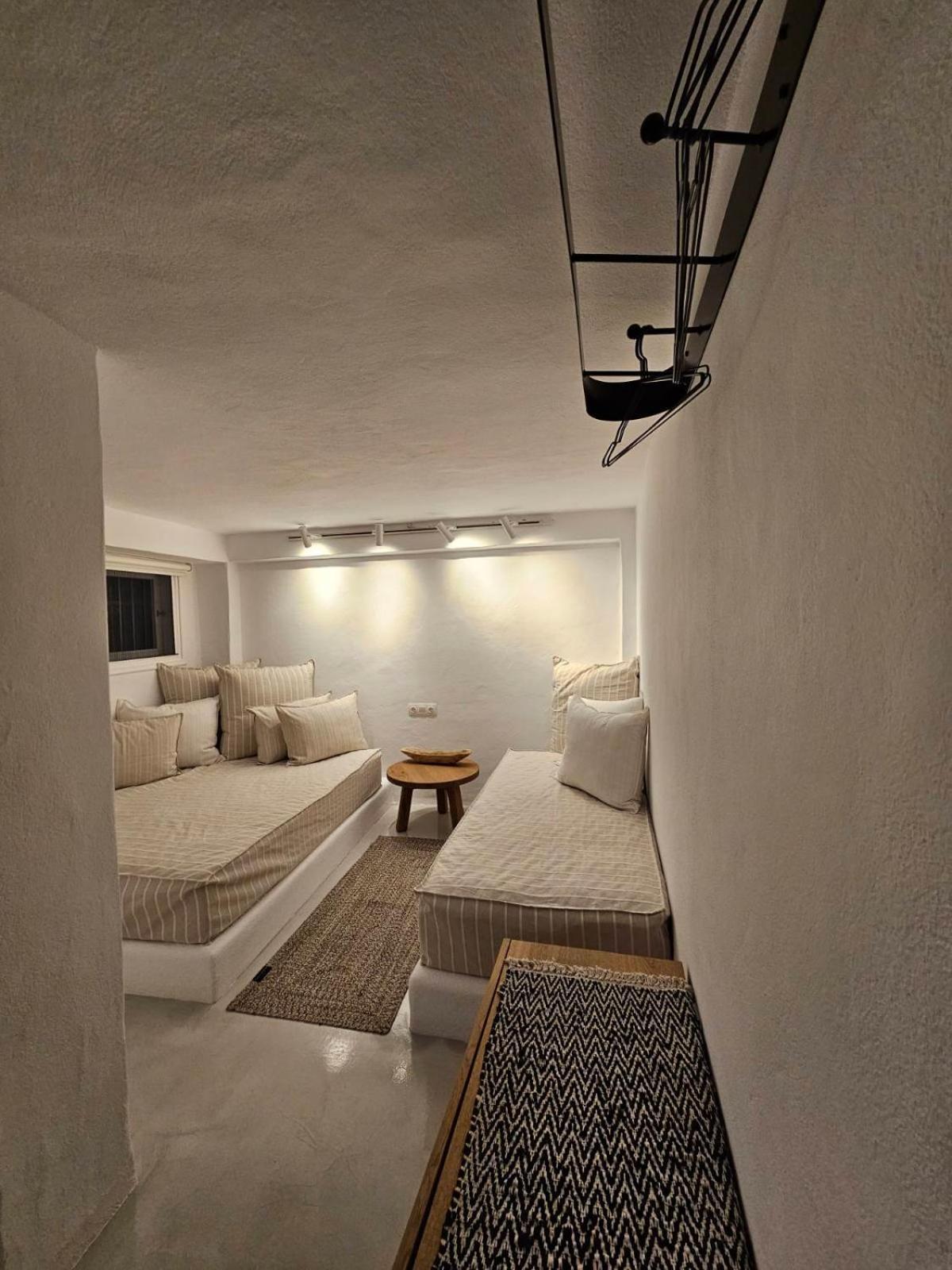 Pouletis Family Apartments - Akroyali Seaview Getaways Καλαμάτα Εξωτερικό φωτογραφία